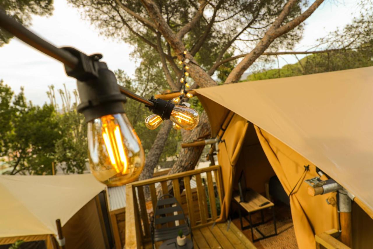 Camping Site De Gorge Vent Фрежюс Экстерьер фото